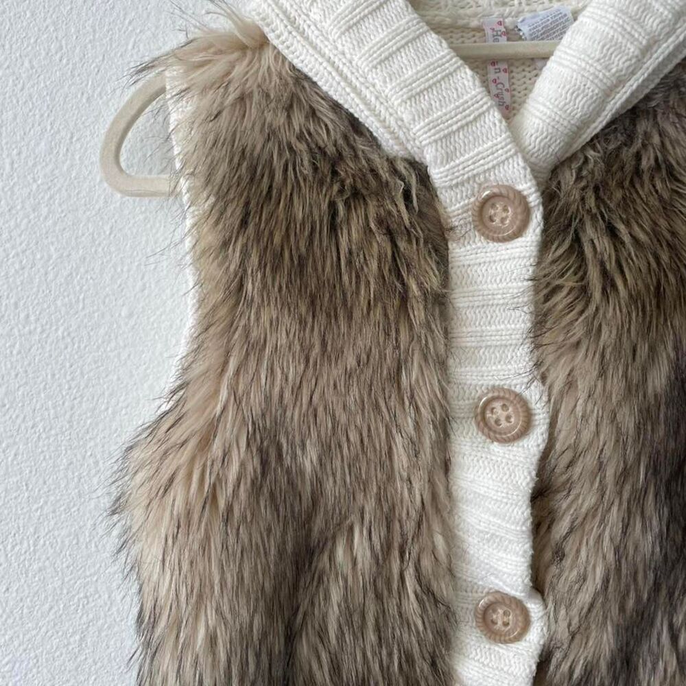 Unbranded Women's Brown and Cream Gilet - Picture 2 of 6